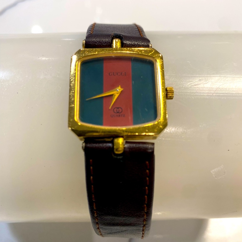 AUTHENTIC Ladies GUCCI SHERRY line watch